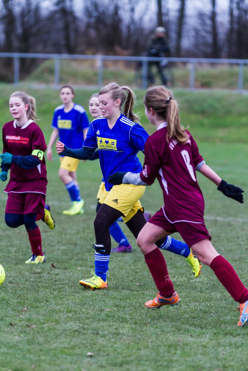 Bild 212 - B-Juniorinnen TSV Gnutz o.W. - SV Henstedt Ulzburg II : Ergebnis: ca. 5:0